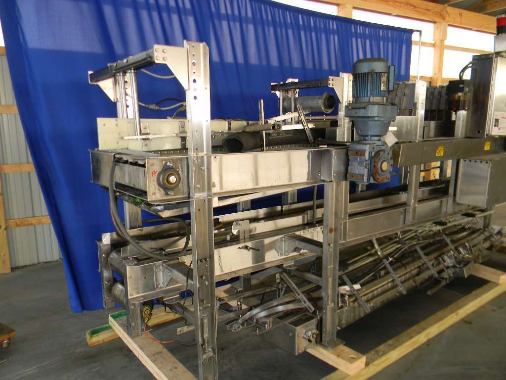 Hartness CM 2600 Continuous Motion Tray or Case Packer 
